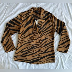 NWT Who What Wear Brown Black Tiger Stripe Buttoned Collared Textured Top SM